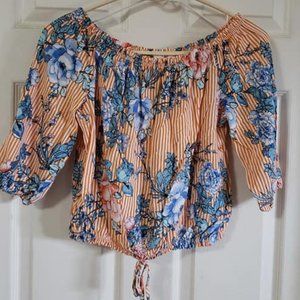 Free Kisses Crop Top Med.